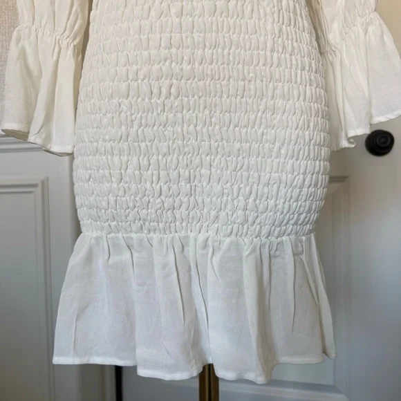 NWT Entro White Ruffle Off-Shoulder Statement Sleeve Women's Cream Dress Small - Picture 3 of 9